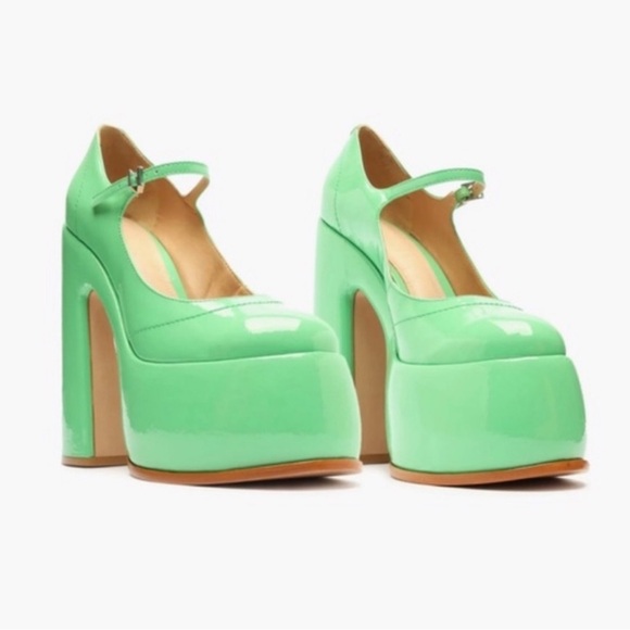 New Schutz Zayne Mary Jane Platform Heel in Patent Leather Green. - Picture 2 of 15